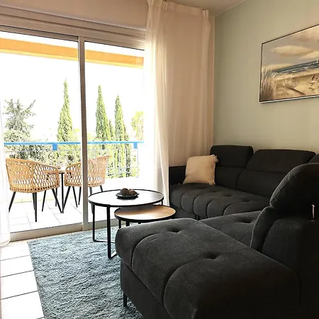 H&o Golden Sun Apartment Paphos